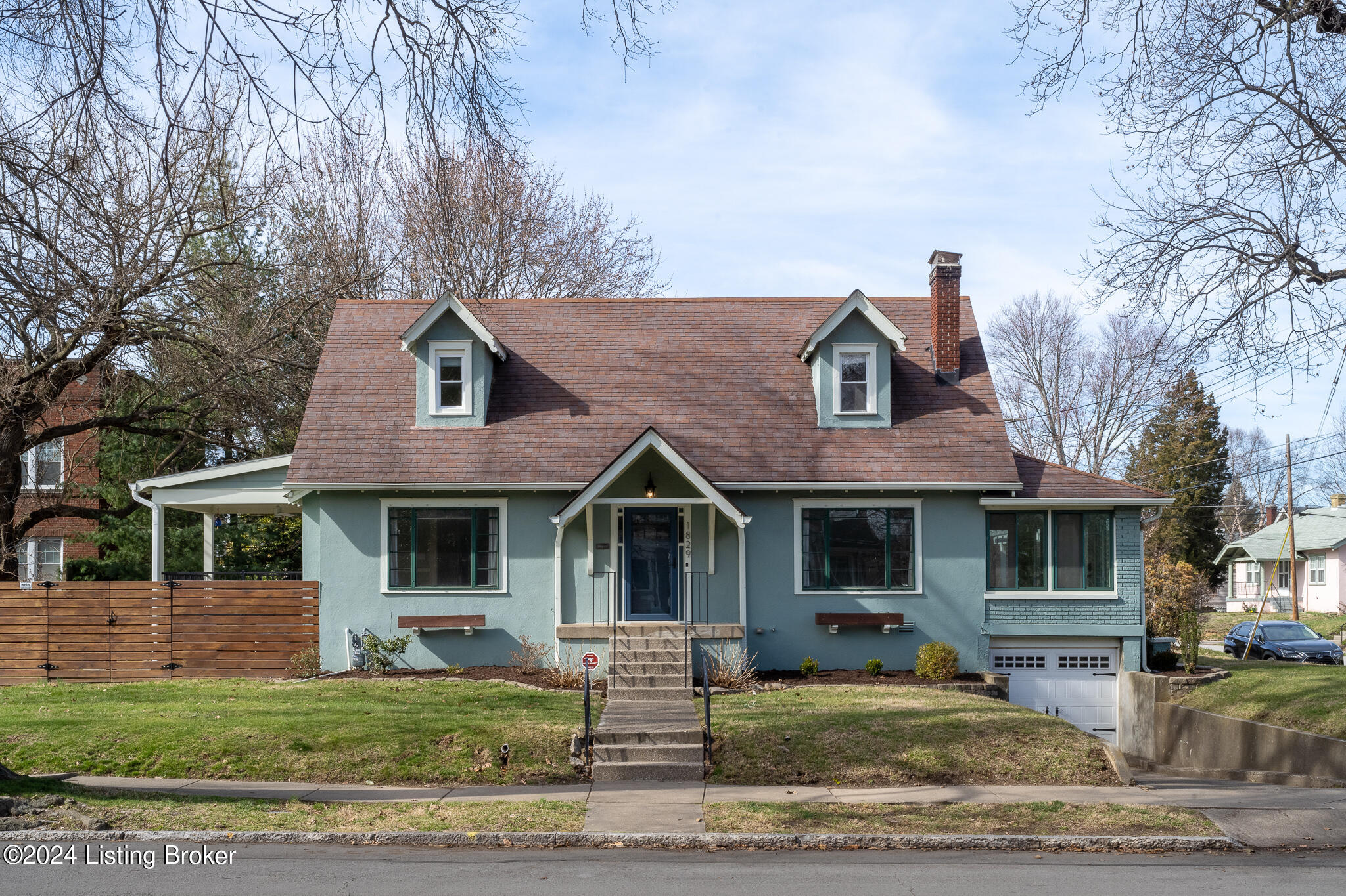 1829 Roanoke Ave