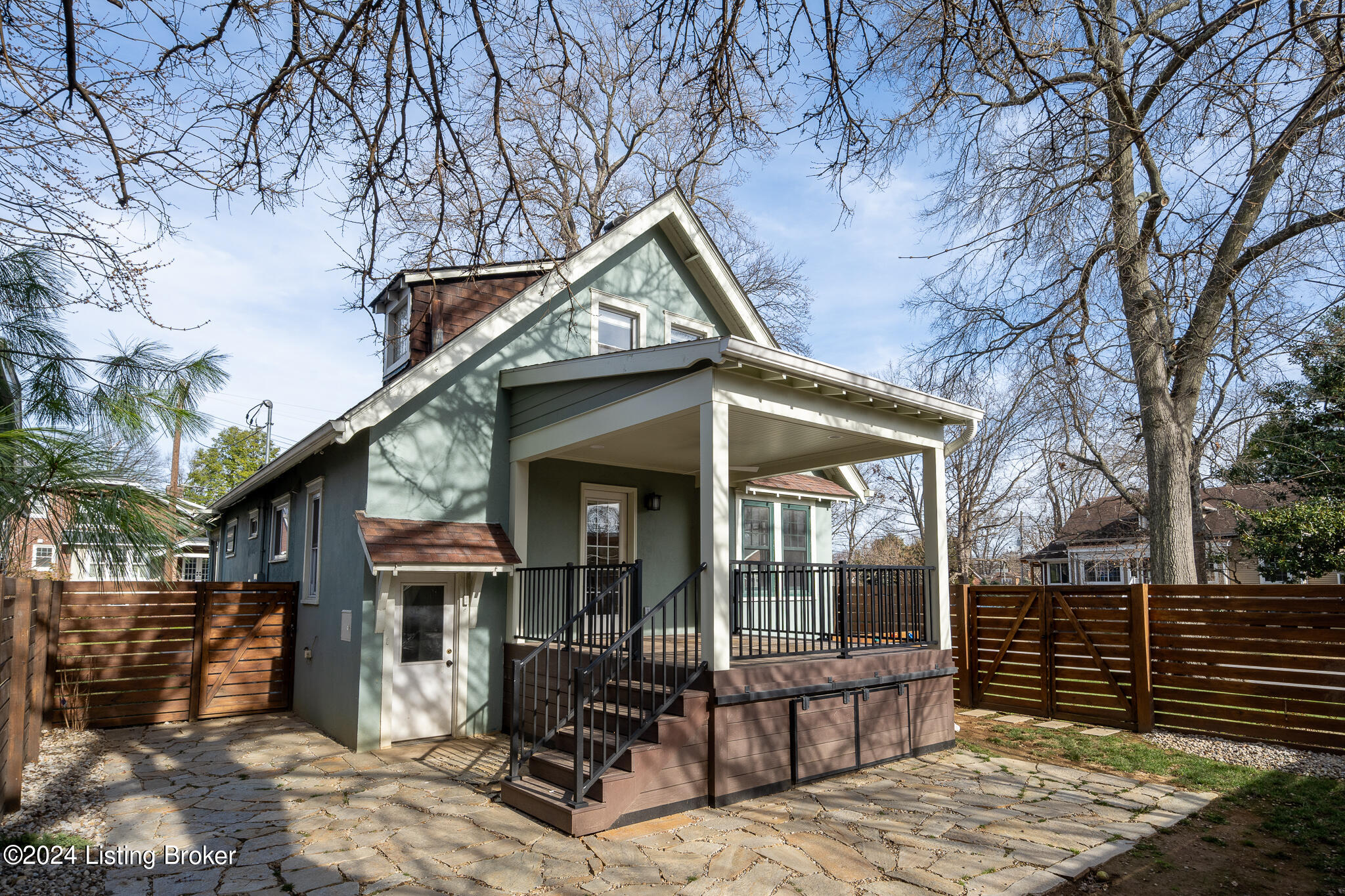 1829 Roanoke Ave