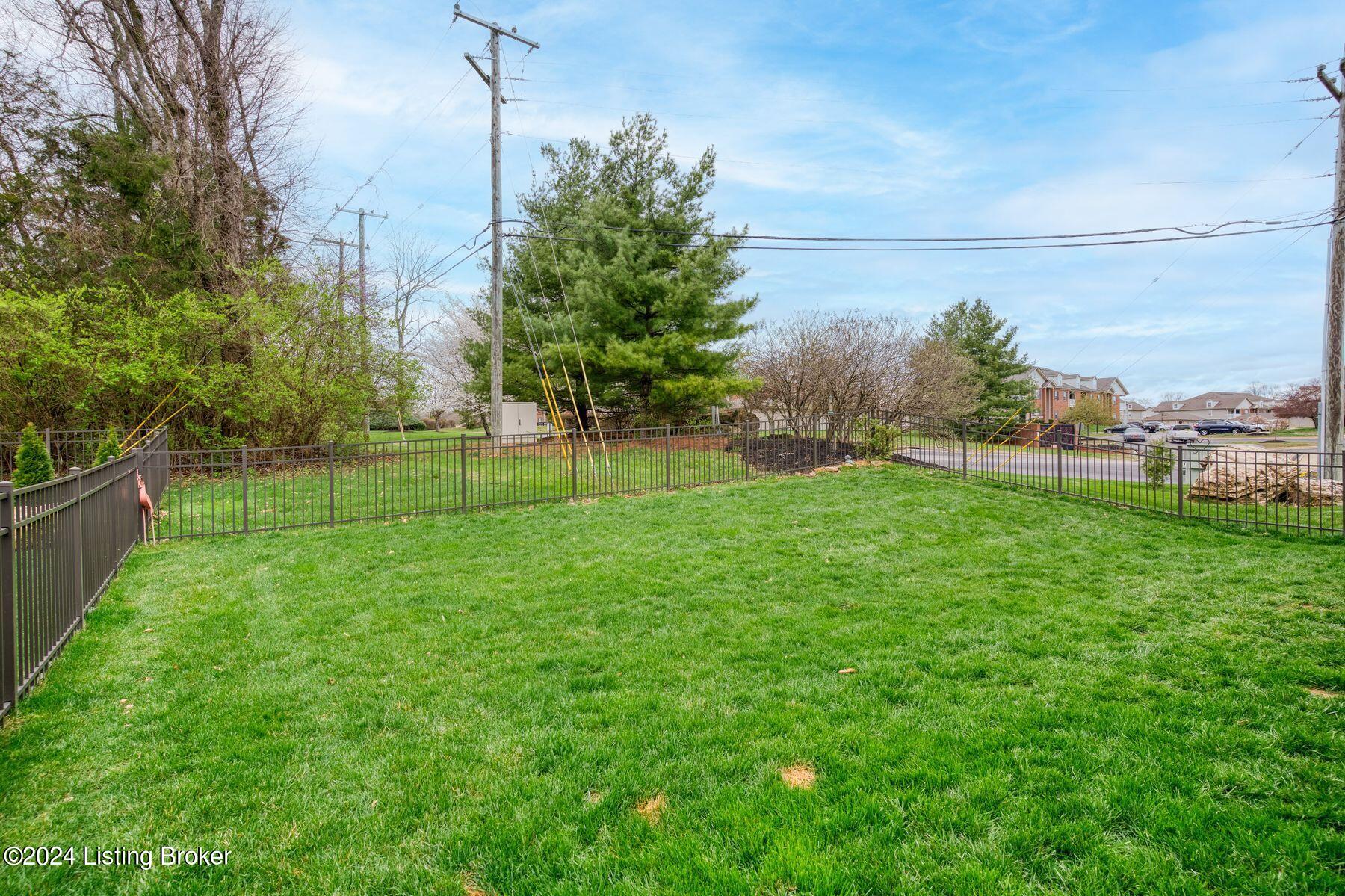9300 Cross Meadows Cir