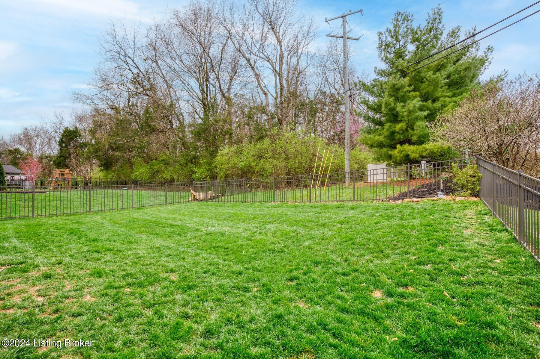9300 Cross Meadows Cir