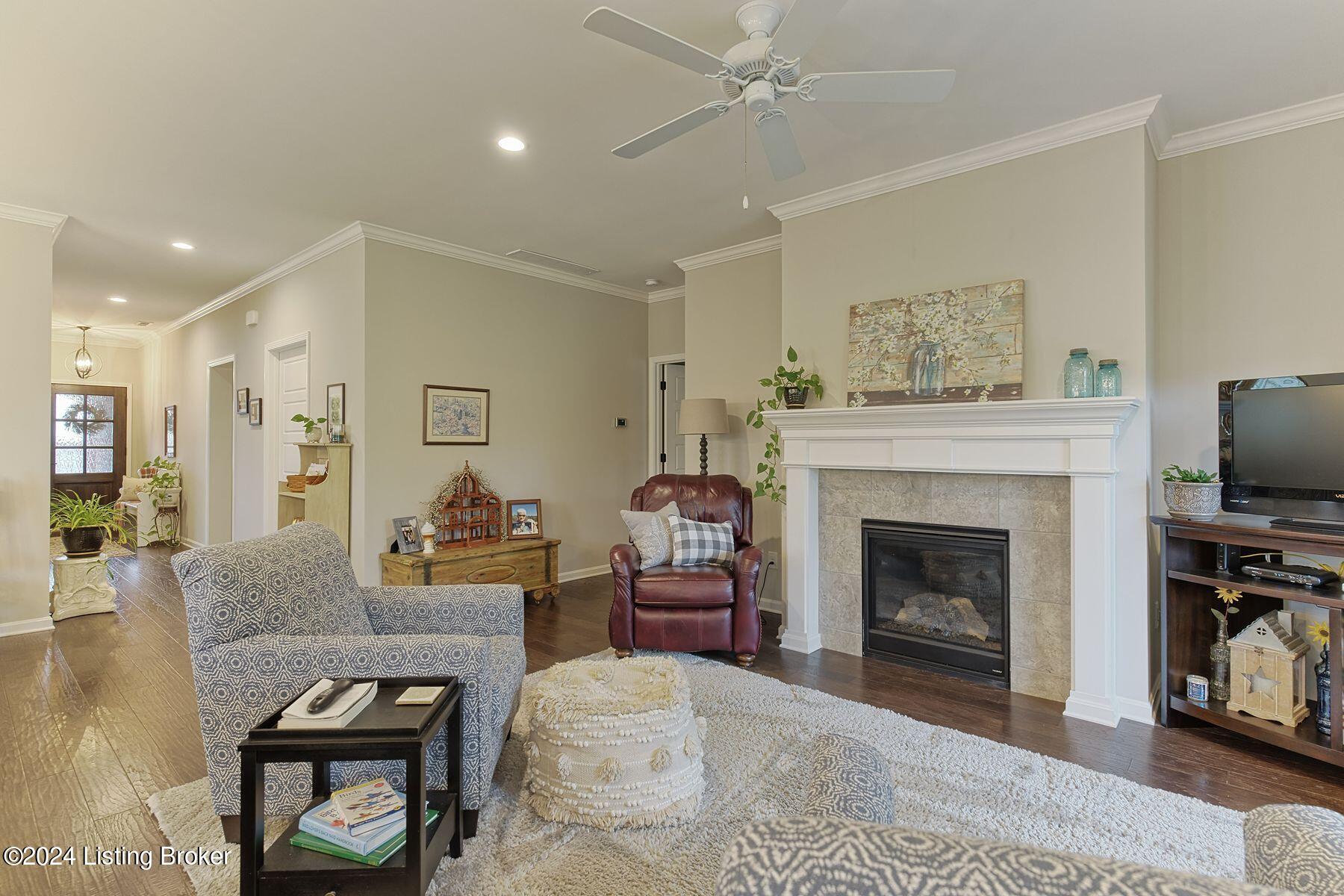 9300 Cross Meadows Cir