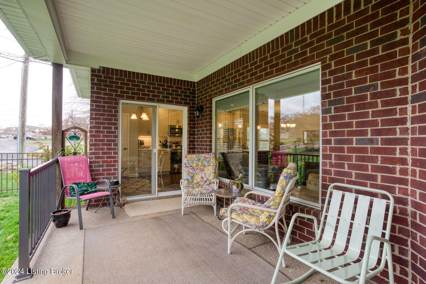 9300 Cross Meadows Cir