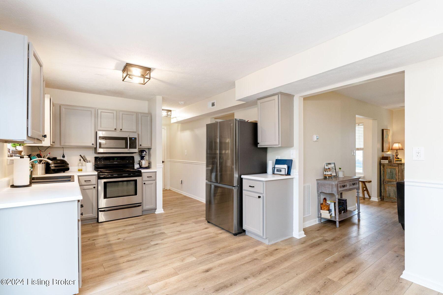10603 Bayport Rd