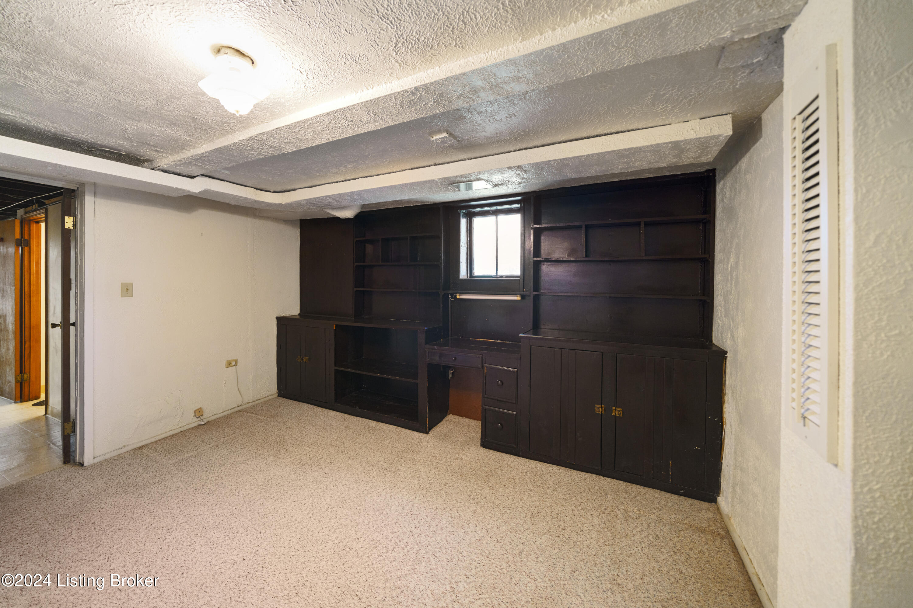 1618 Jaeger Ave