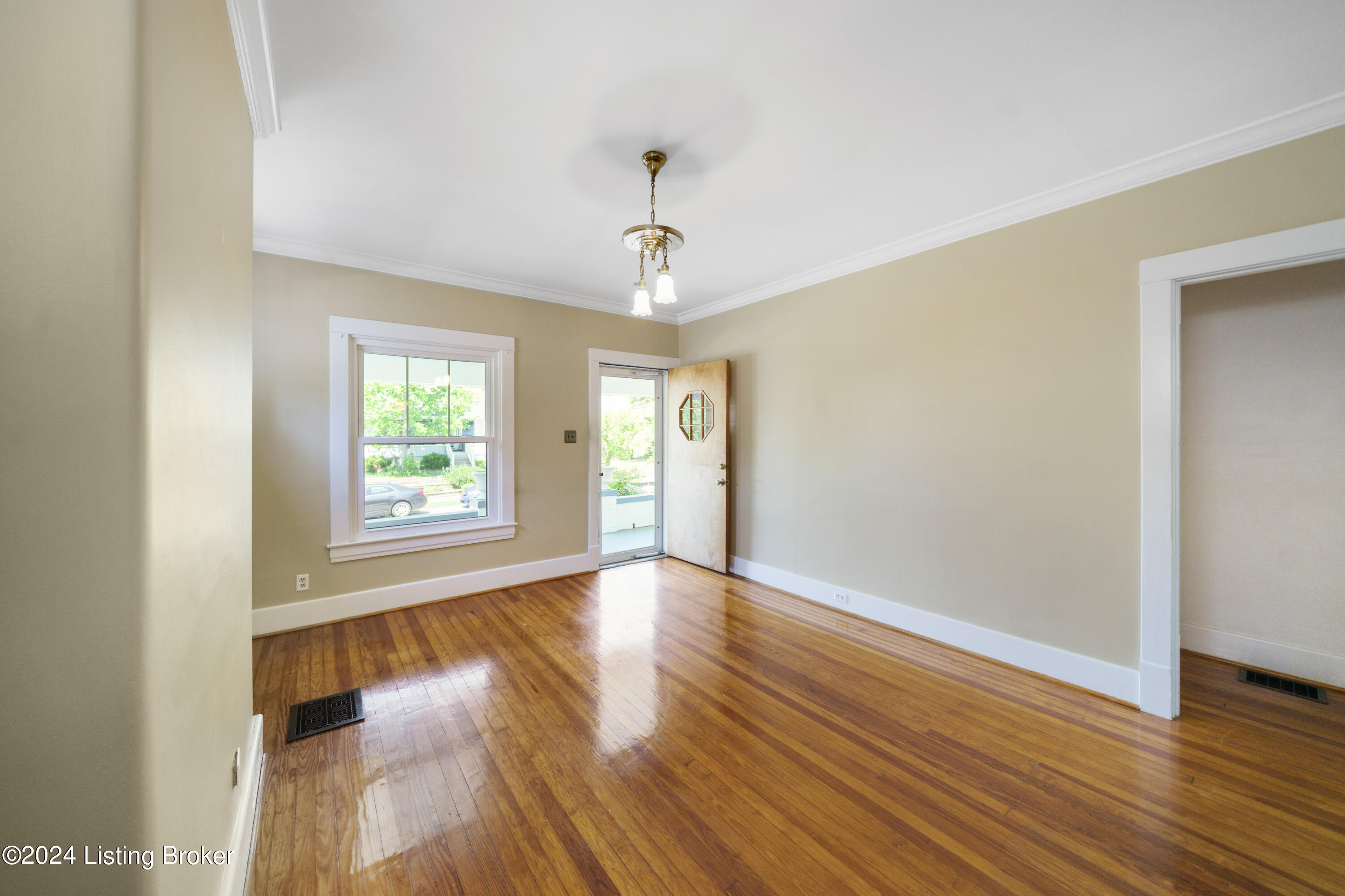 1618 Jaeger Ave