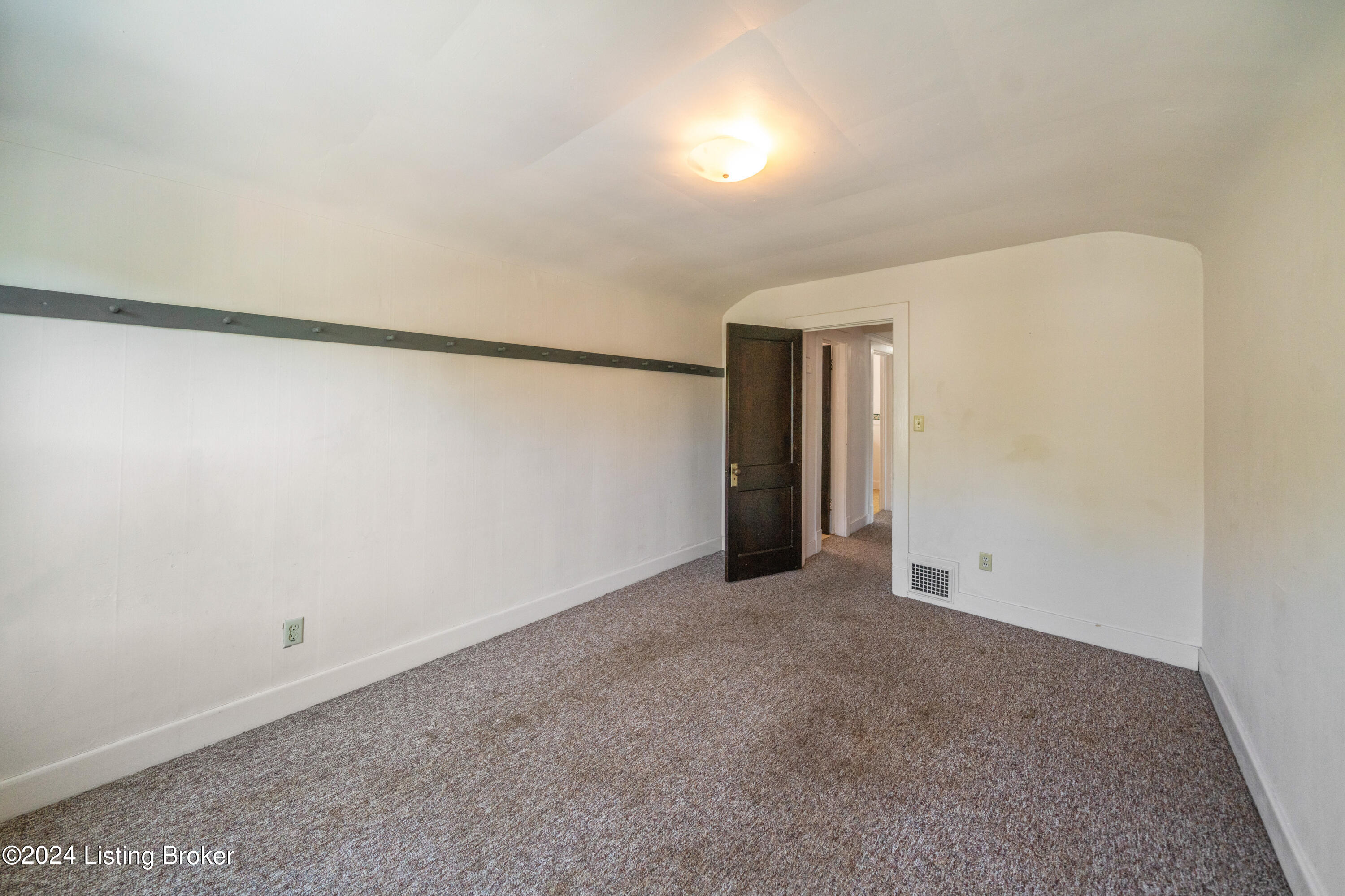 1618 Jaeger Ave