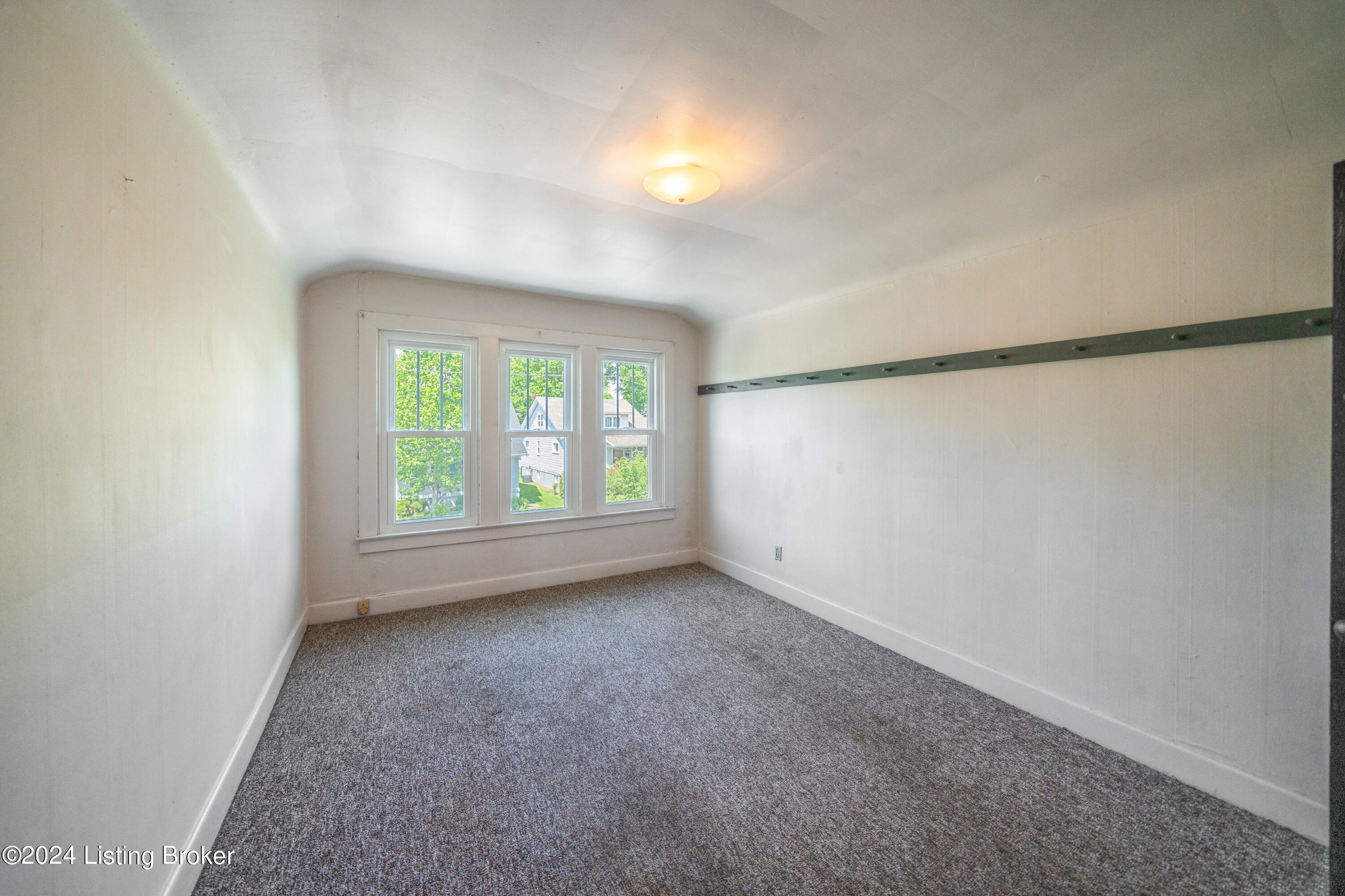 1618 Jaeger Ave