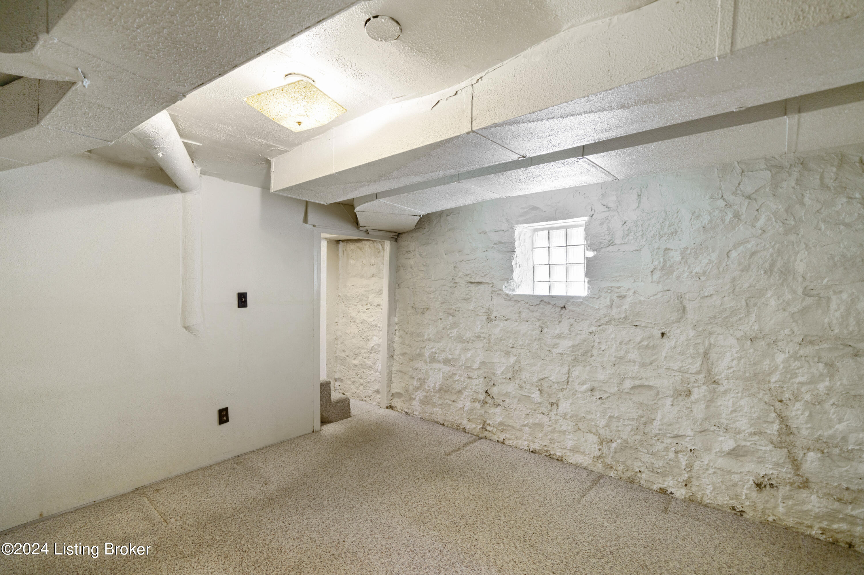 1618 Jaeger Ave
