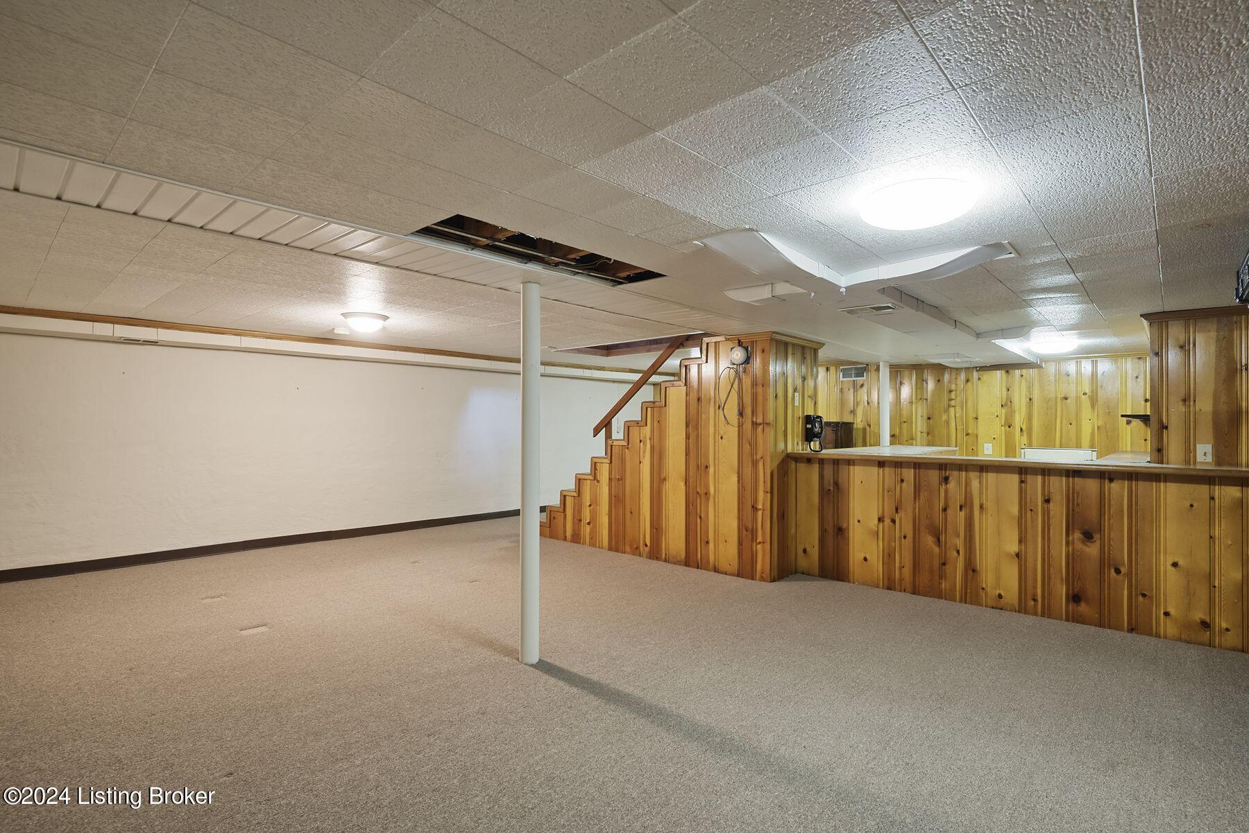 708 Dorsey Ln