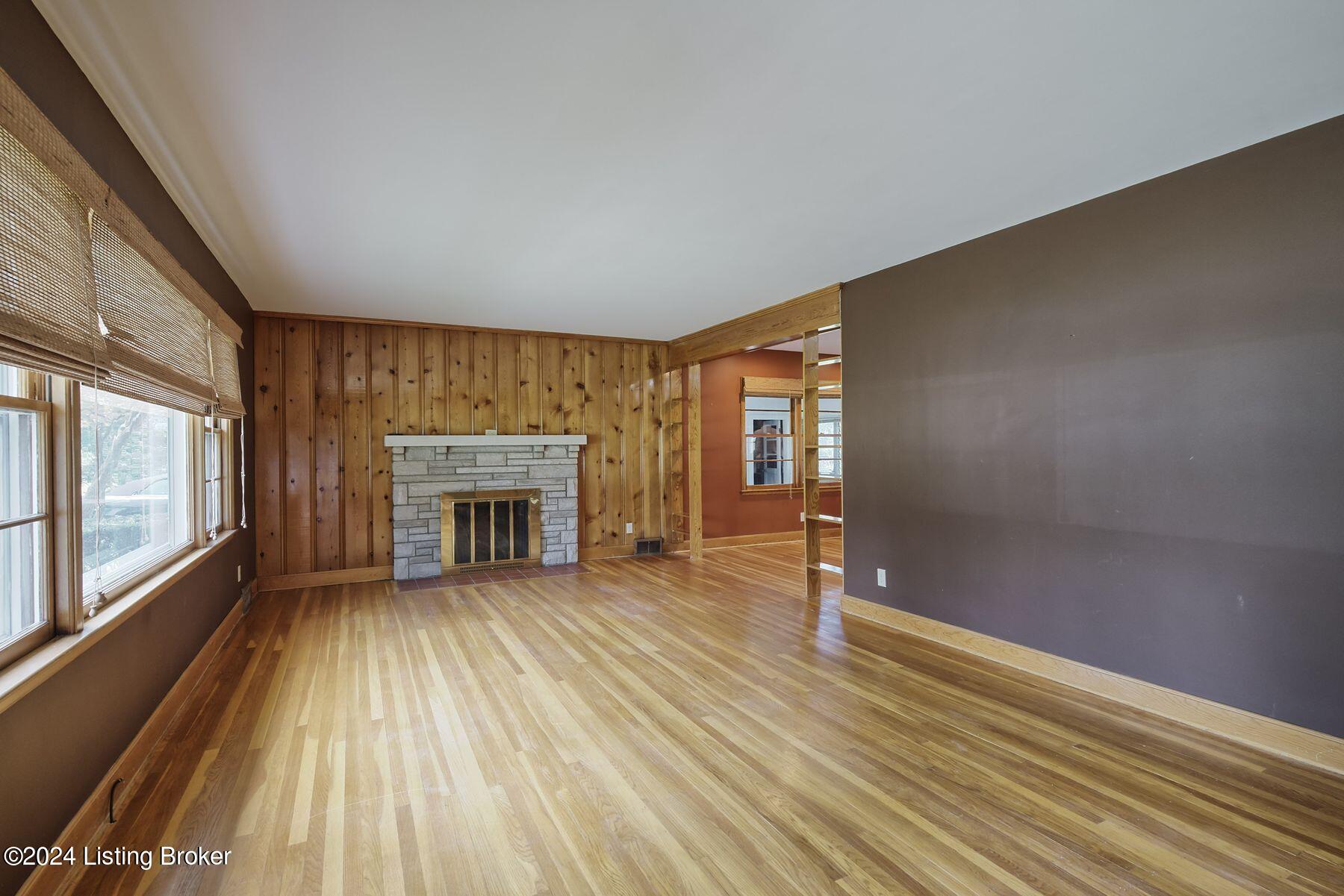 708 Dorsey Ln