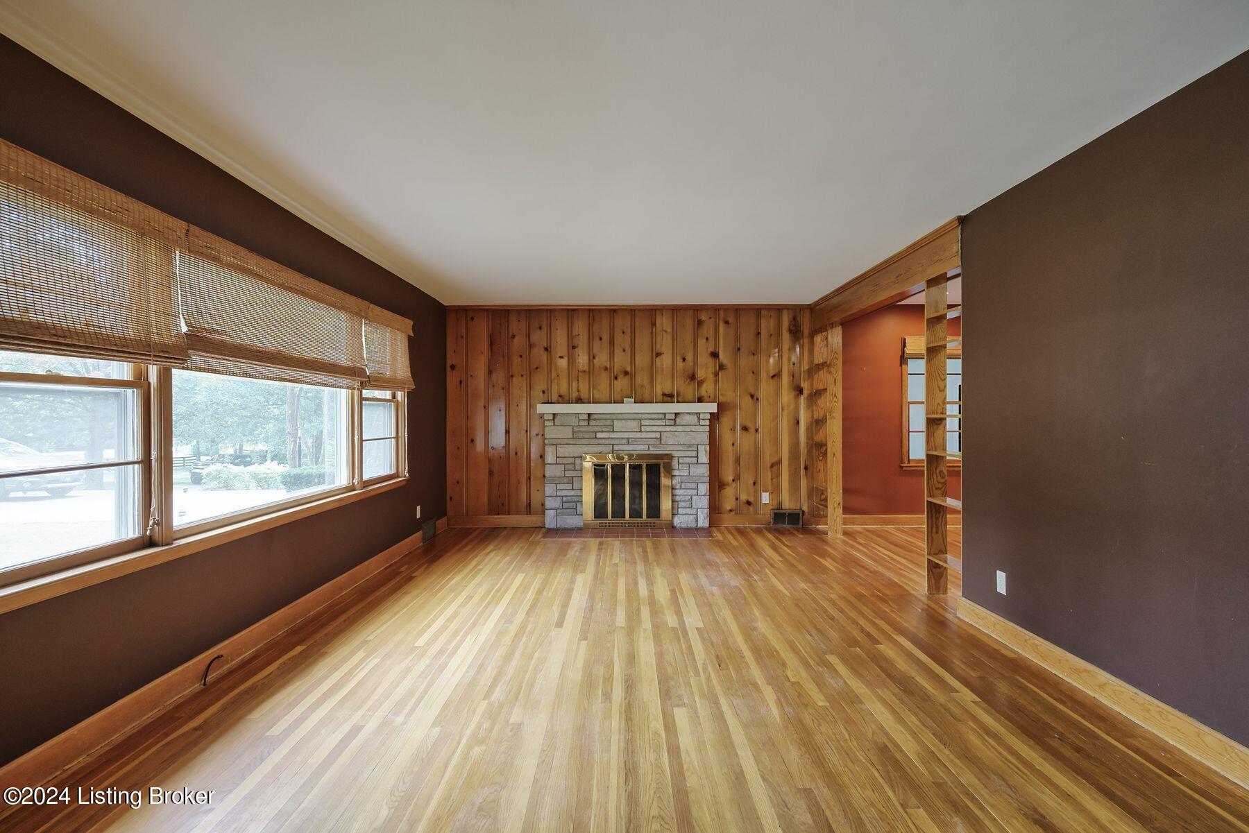 708 Dorsey Ln