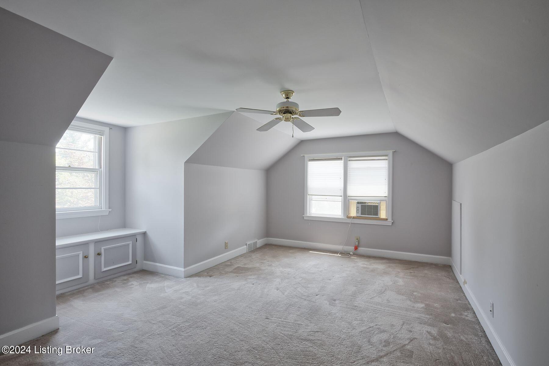 708 Dorsey Ln