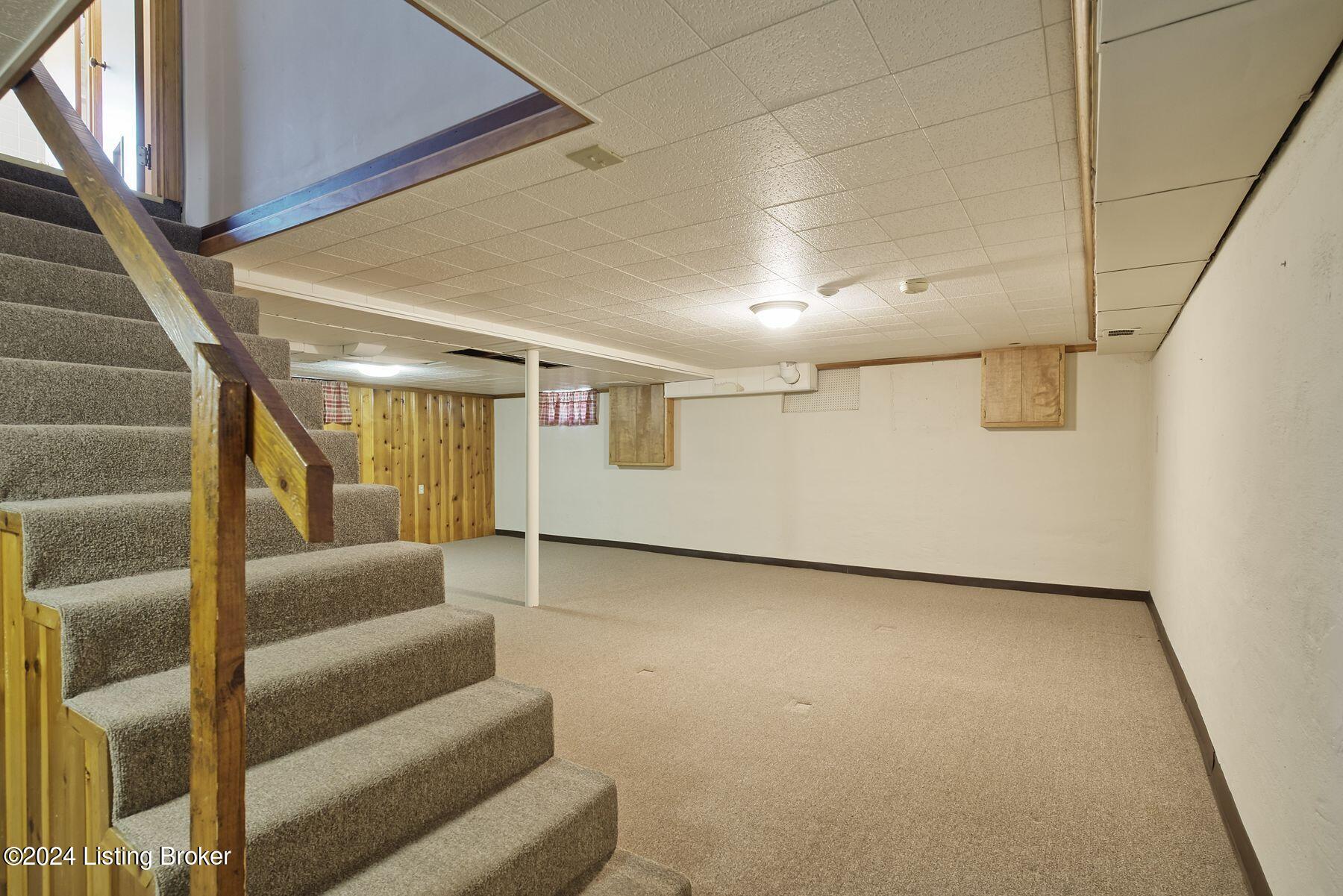708 Dorsey Ln
