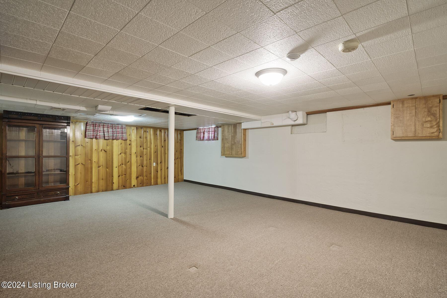 708 Dorsey Ln