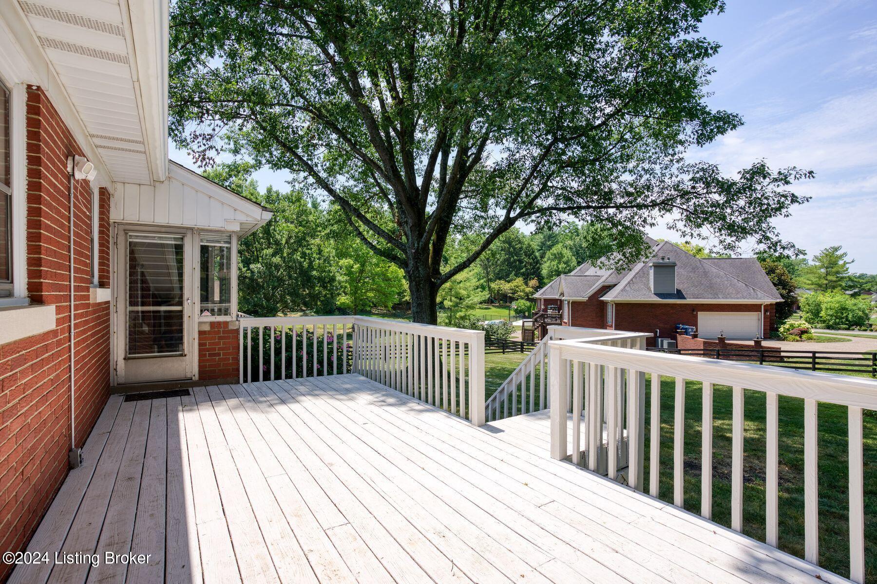 708 Dorsey Ln