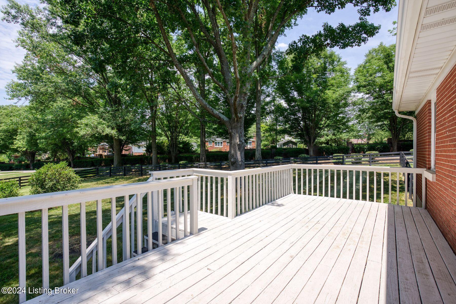 708 Dorsey Ln