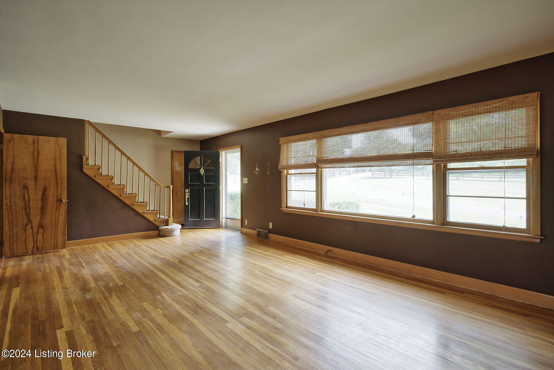 708 Dorsey Ln