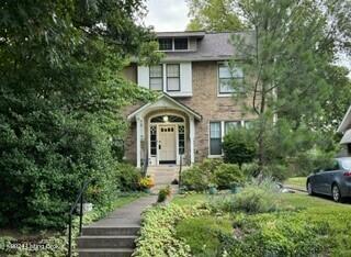 1836 Alfresco Pl
