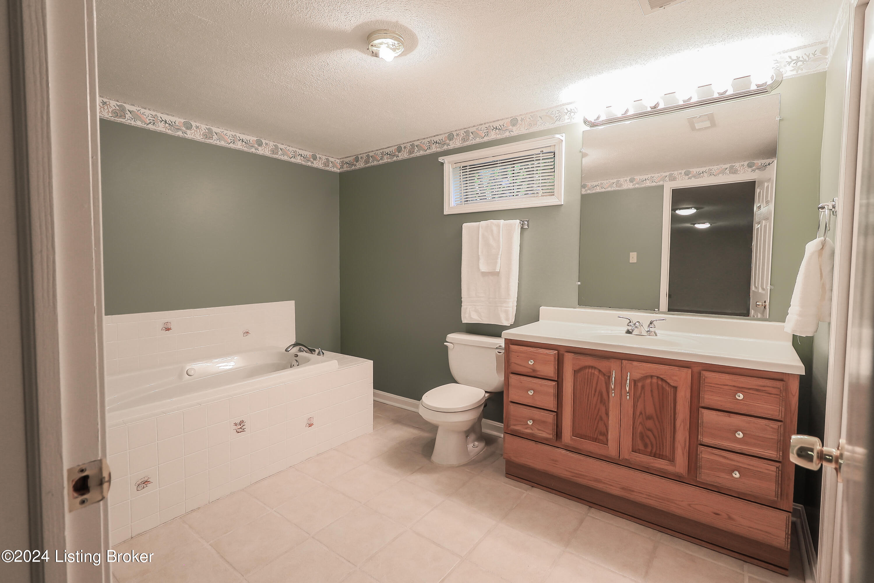 1117 Evondale Way