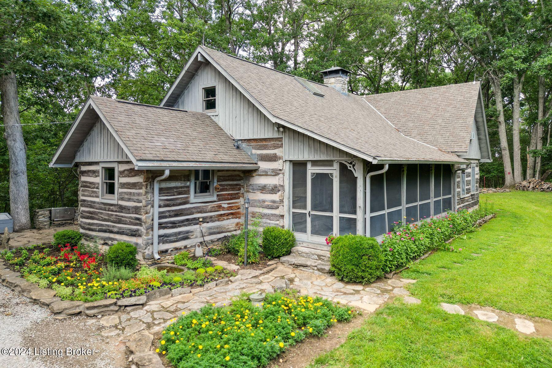 600 Shagbark Dr