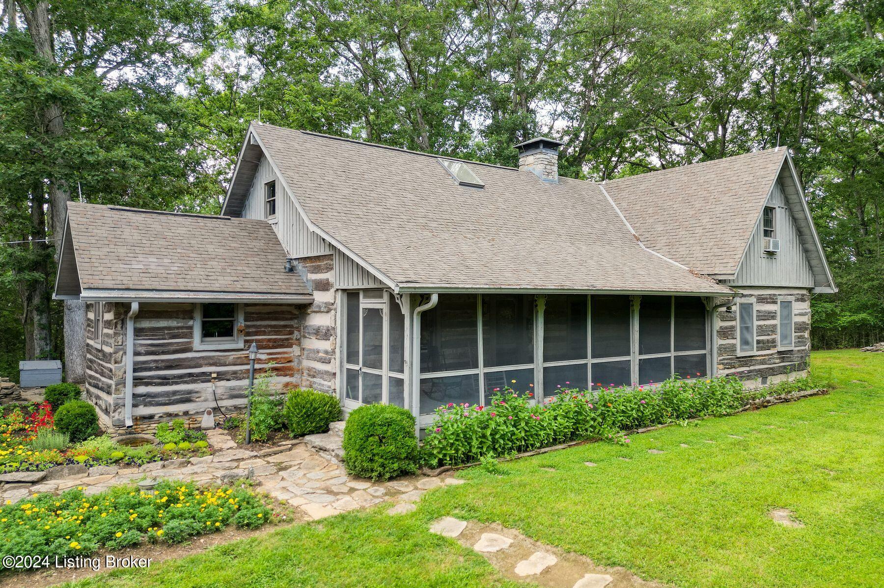 600 Shagbark Dr