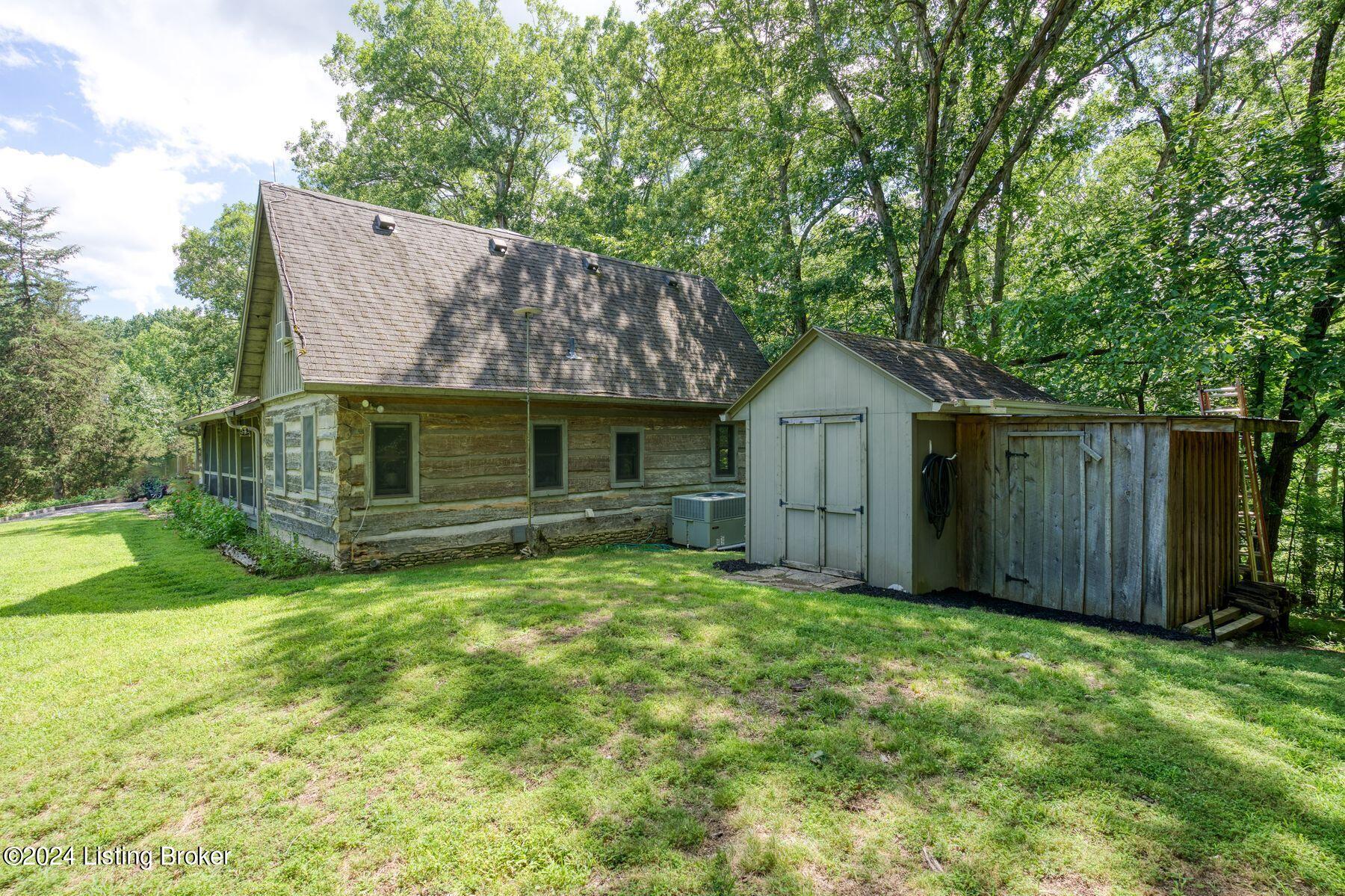 600 Shagbark Dr