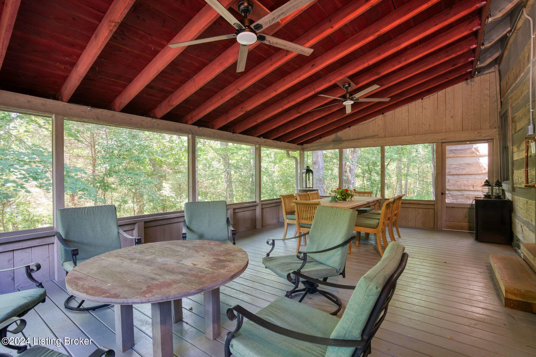 600 Shagbark Dr