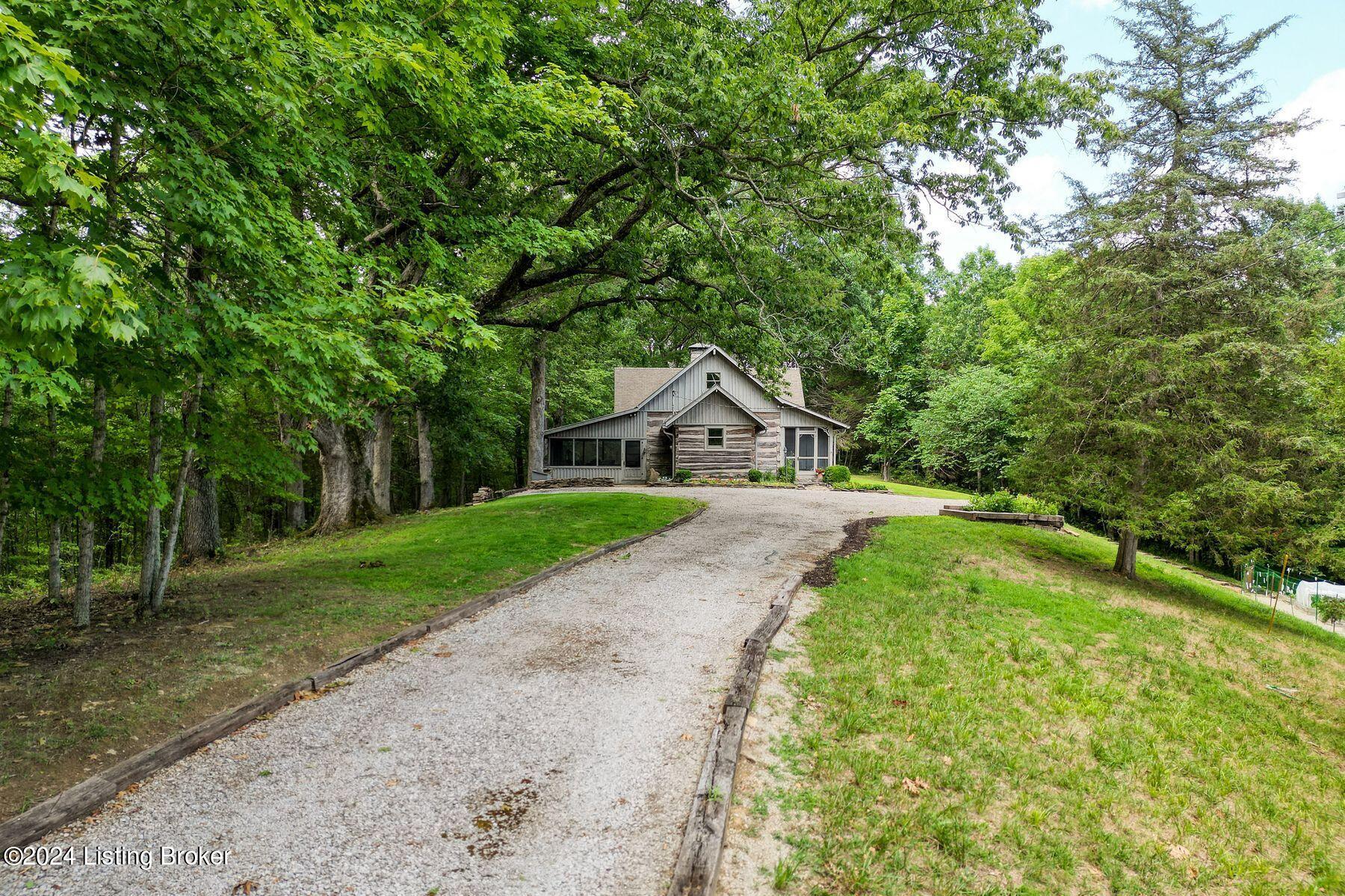 600 Shagbark Dr