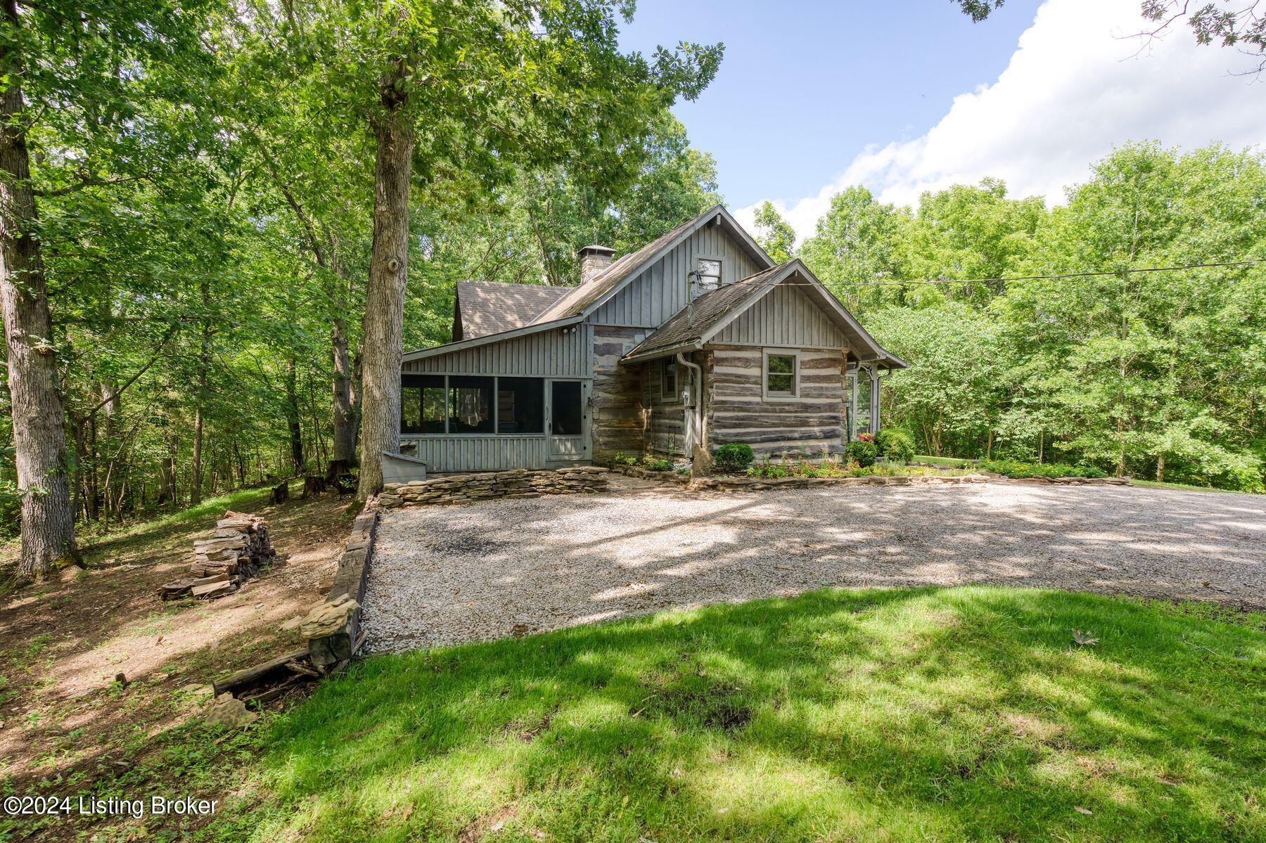 600 Shagbark Dr