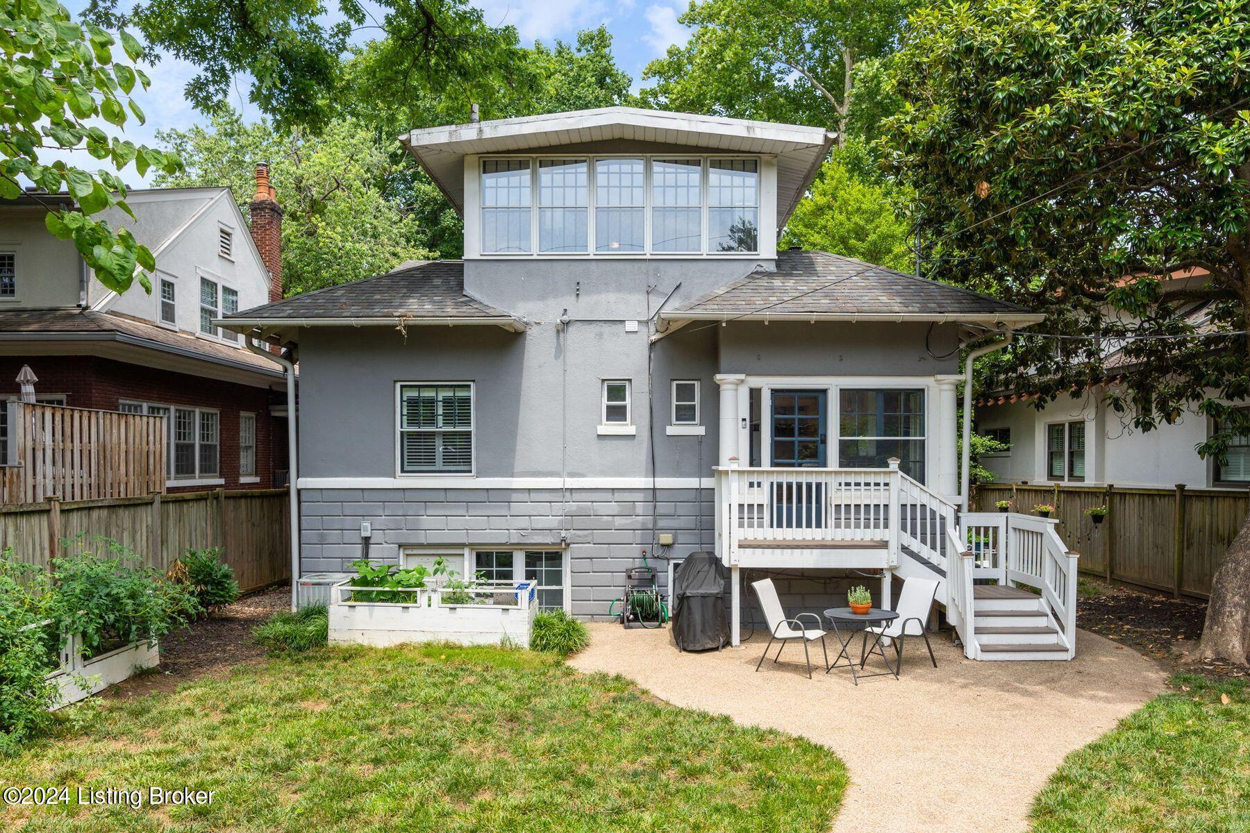 1622 Cowling Ave