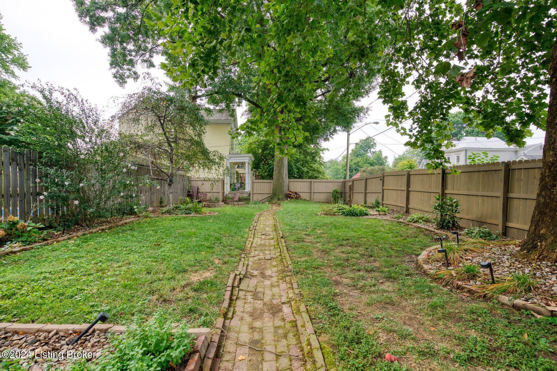 1800 Rosewood Ave
