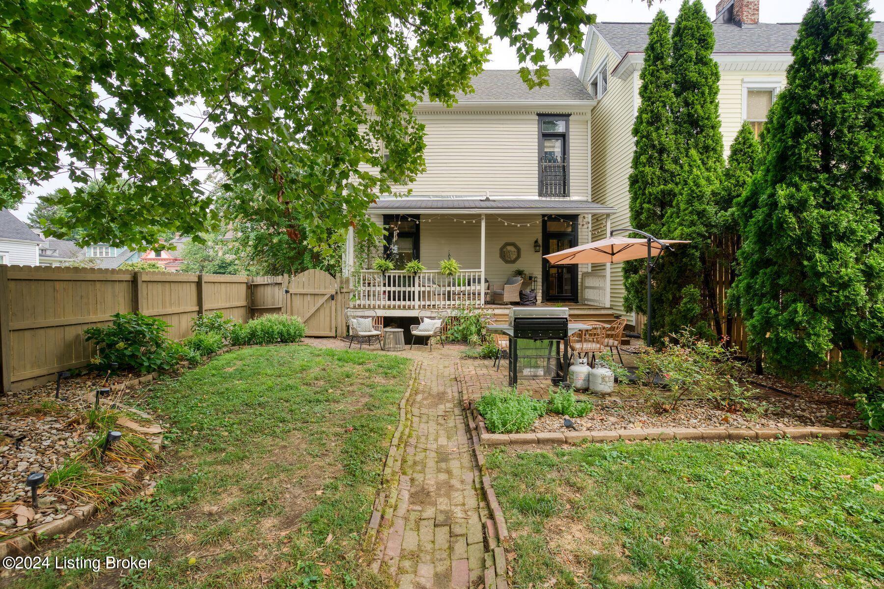 1800 Rosewood Ave