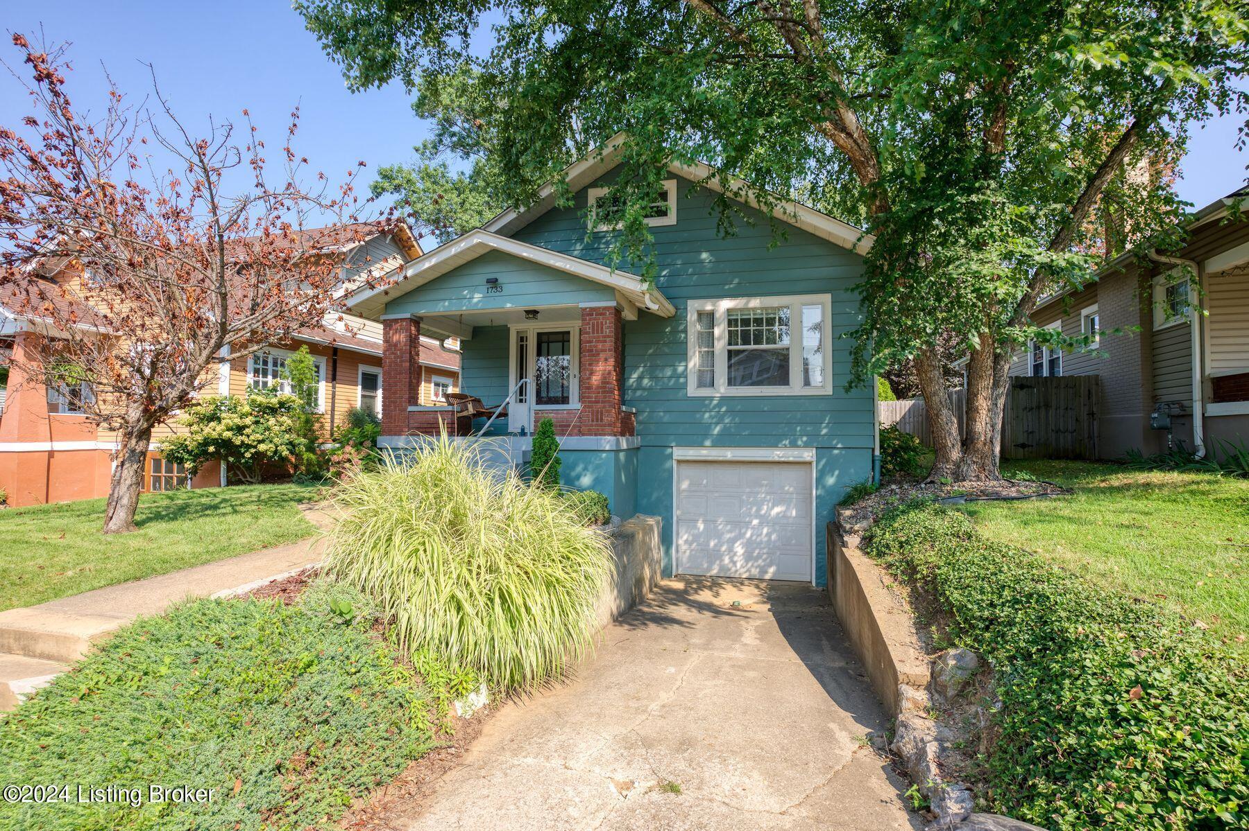 1733 Deer Ln