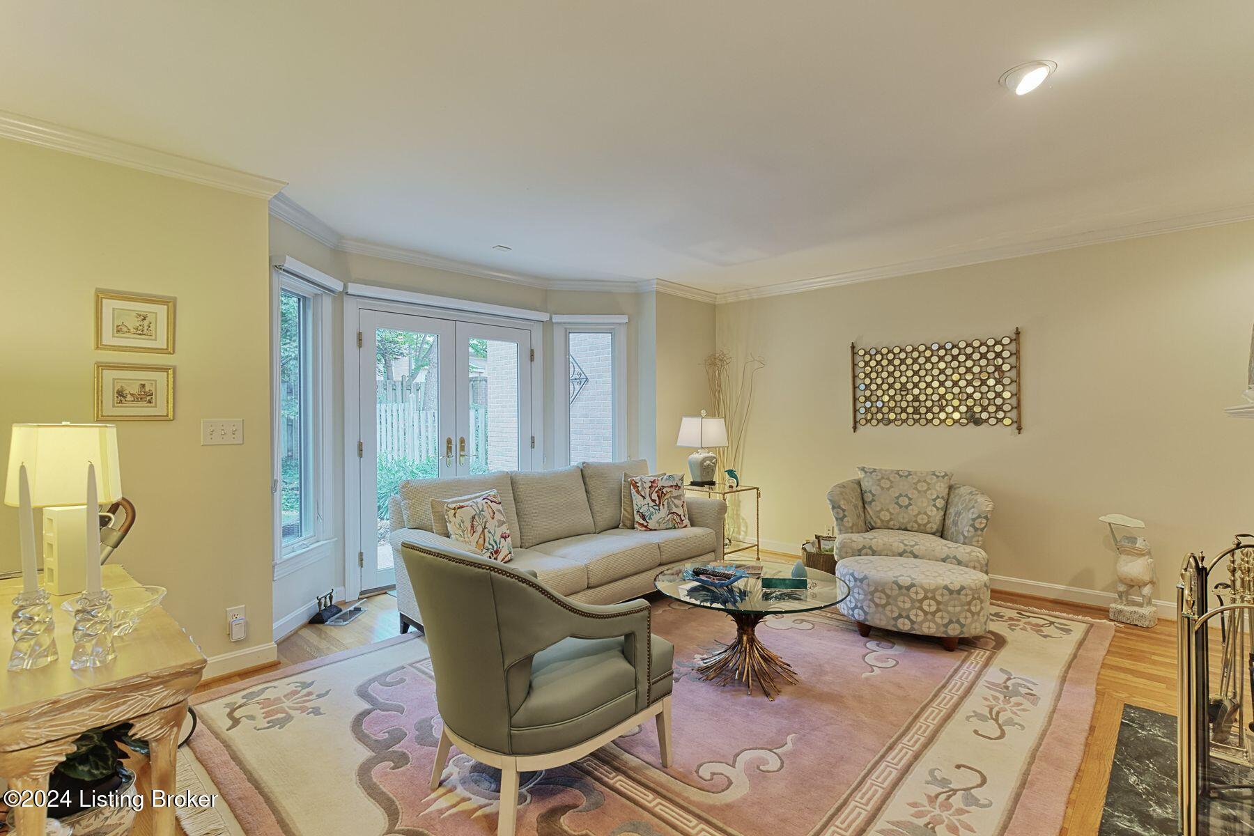2637 Seminary Dr