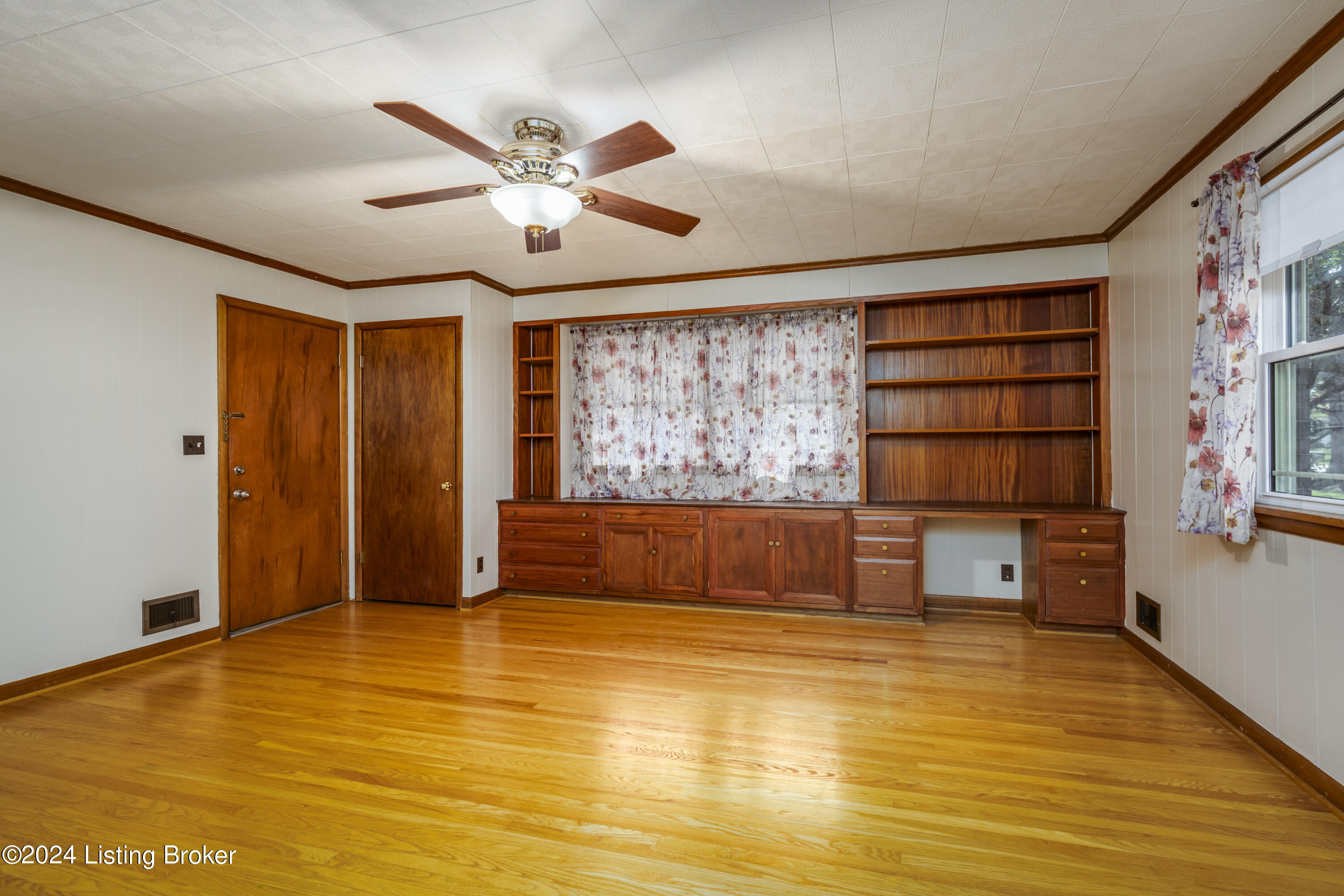 2011 Northfield Dr