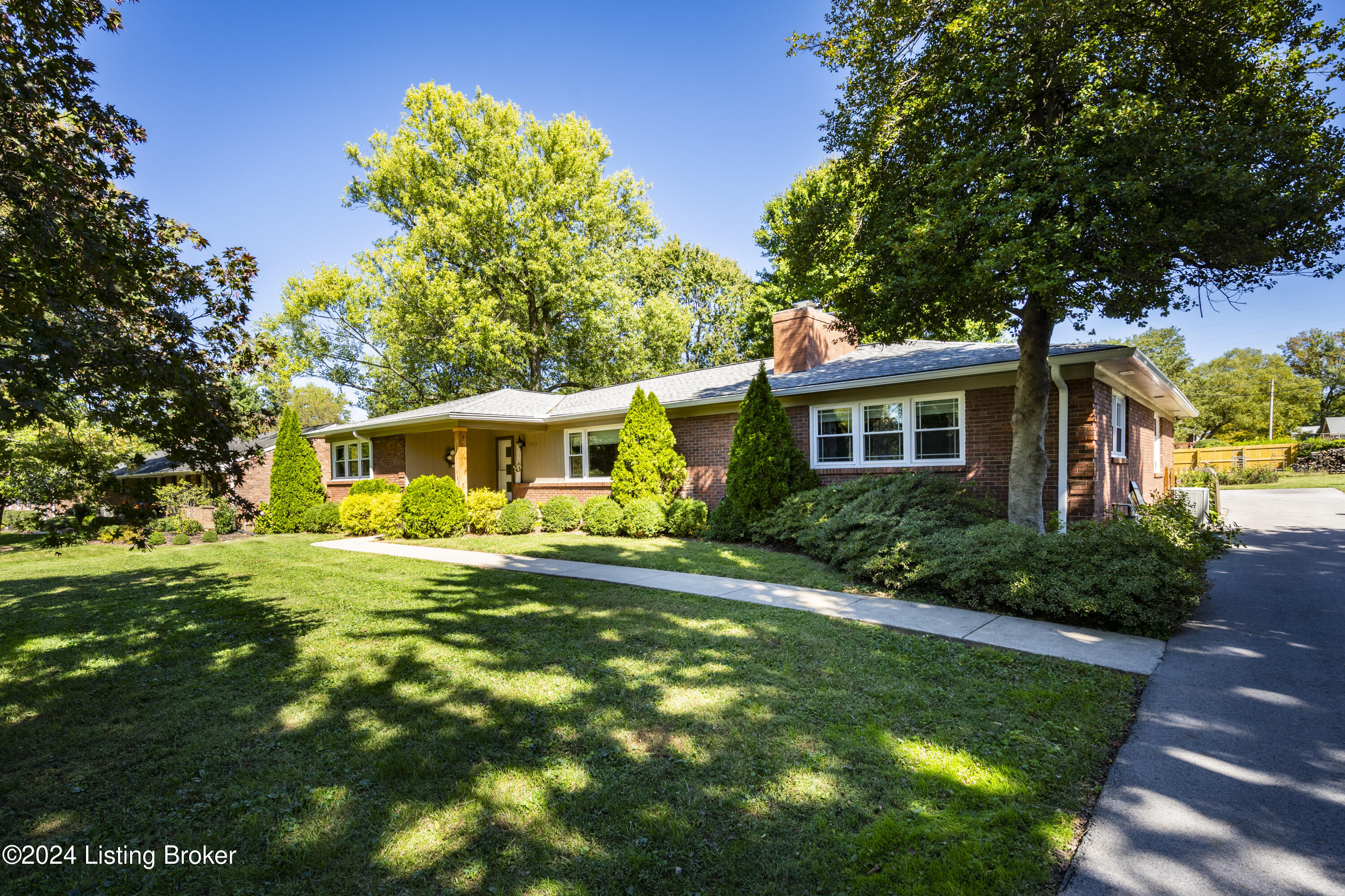 2011 Northfield Dr