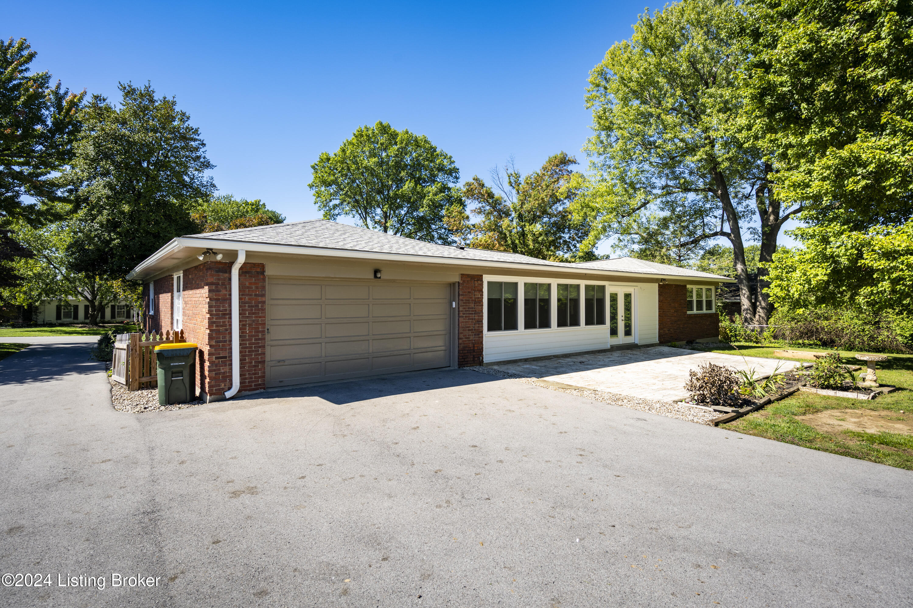 2011 Northfield Dr