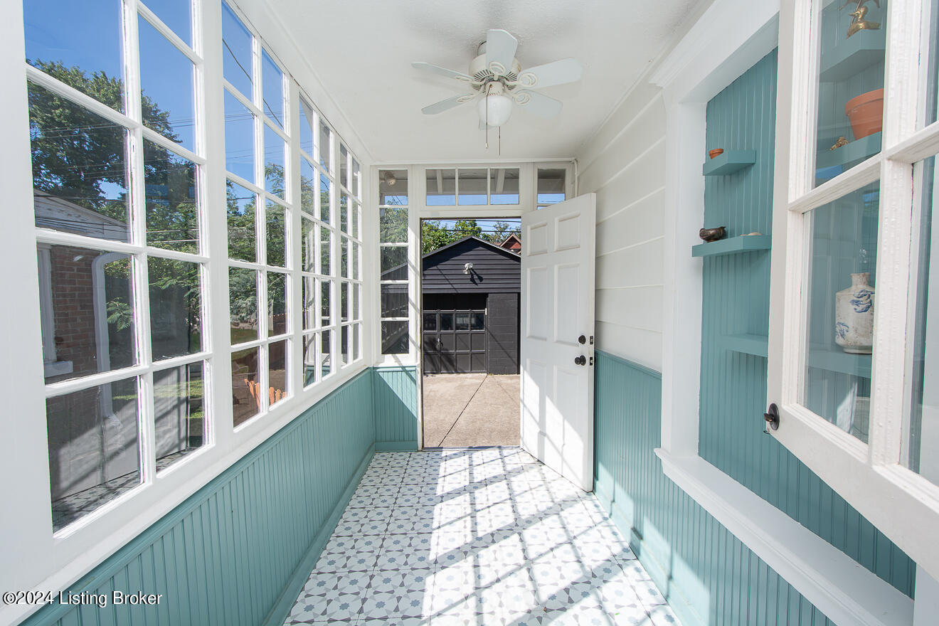 2133 Lowell Ave