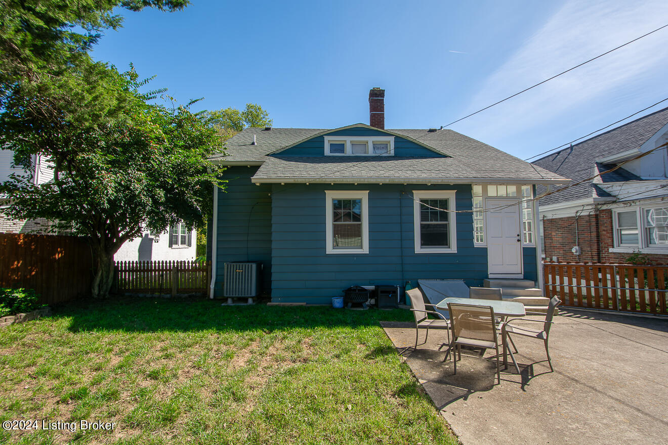 2133 Lowell Ave