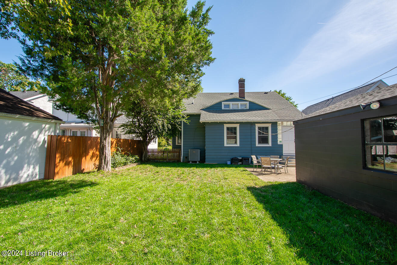 2133 Lowell Ave