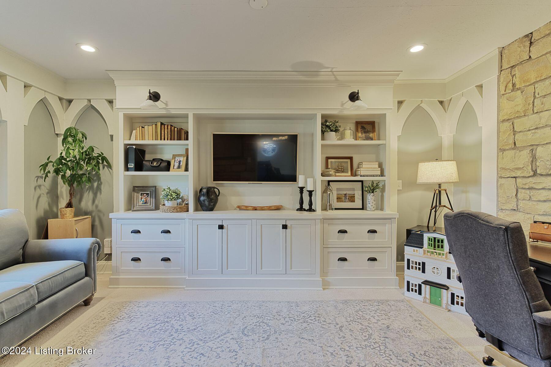 2331 Village Dr