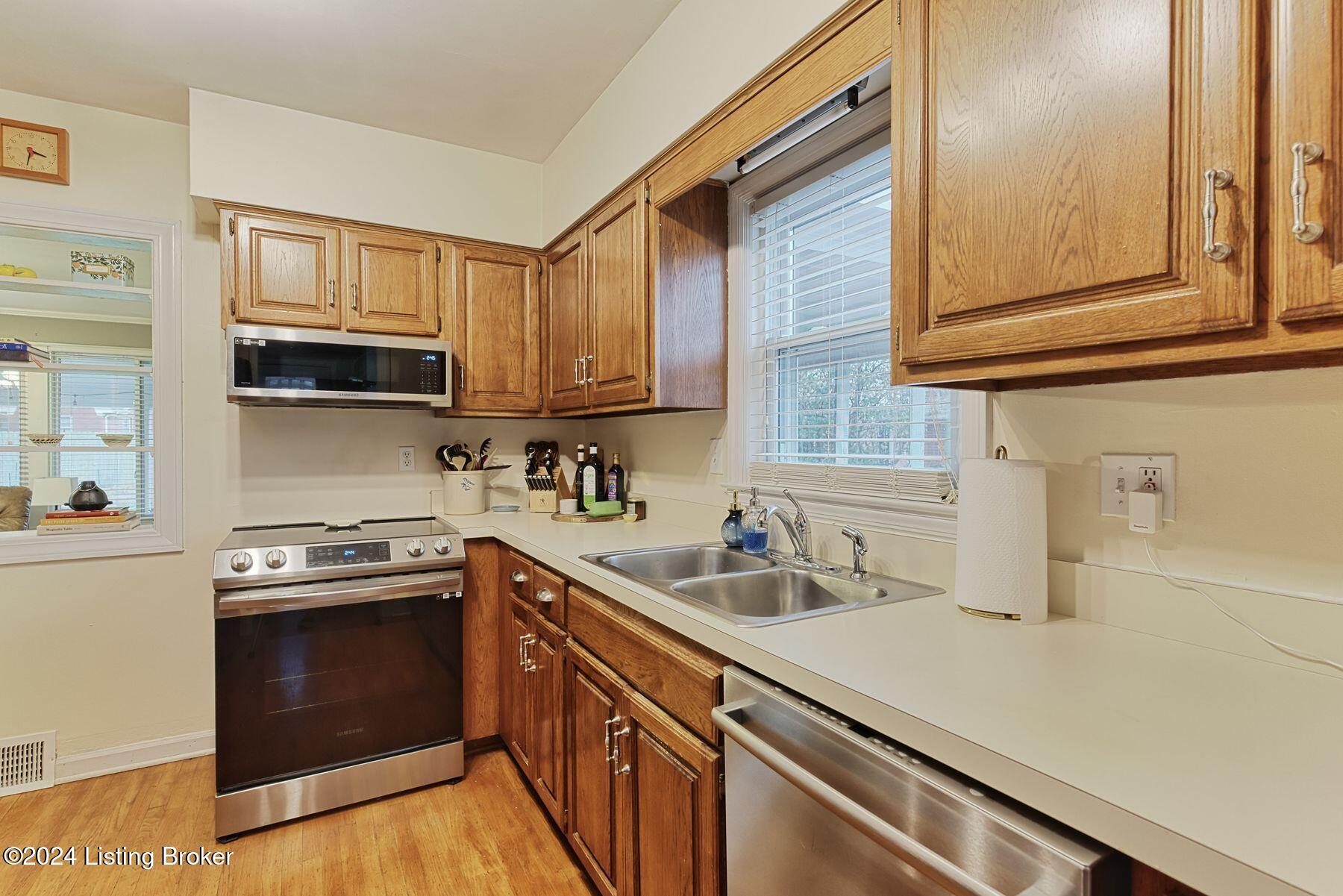 54 Narwood Dr