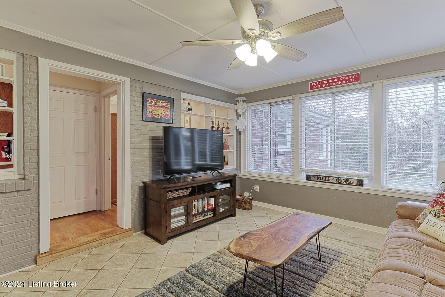 54 Narwood Dr