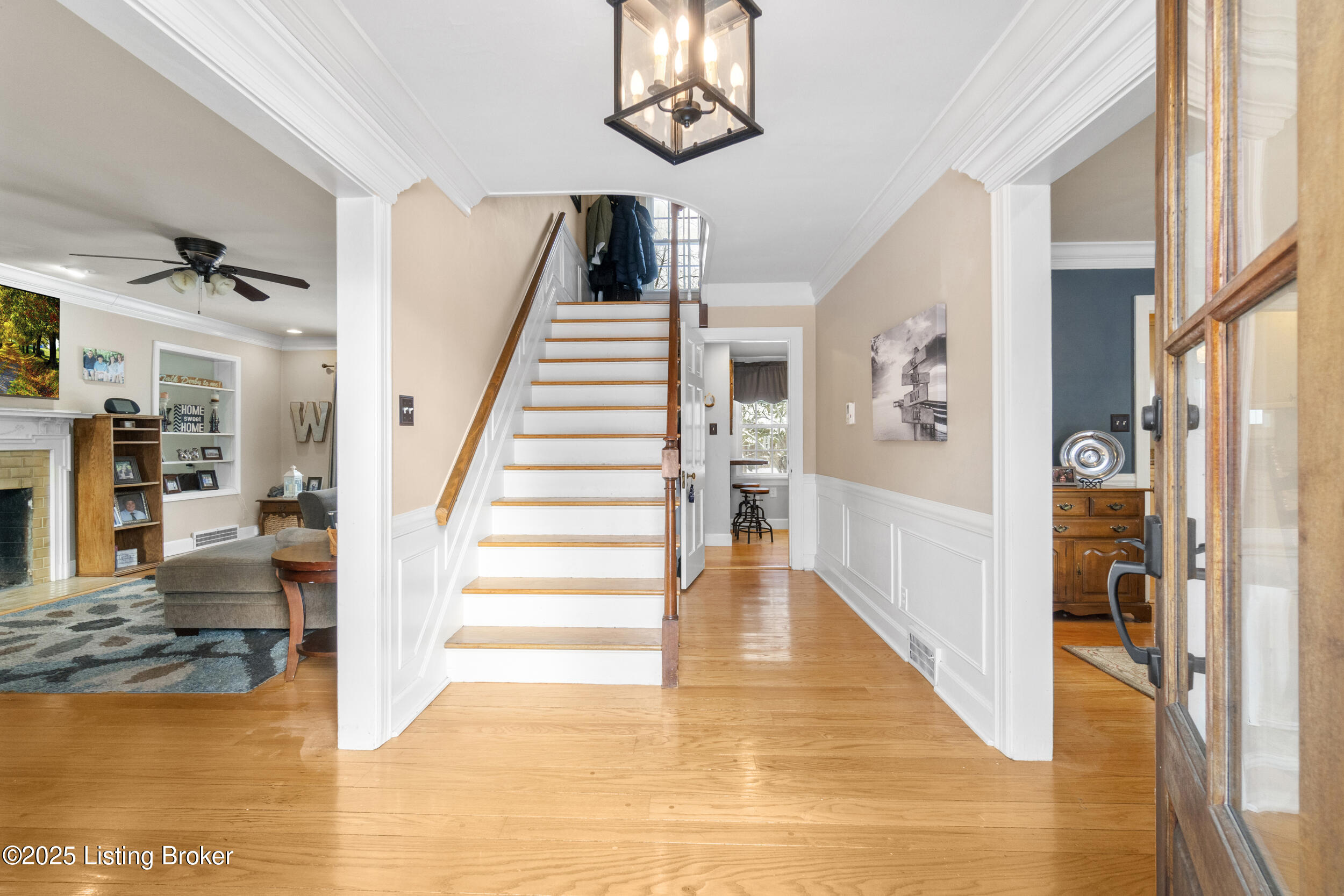 3303 Oriole Dr