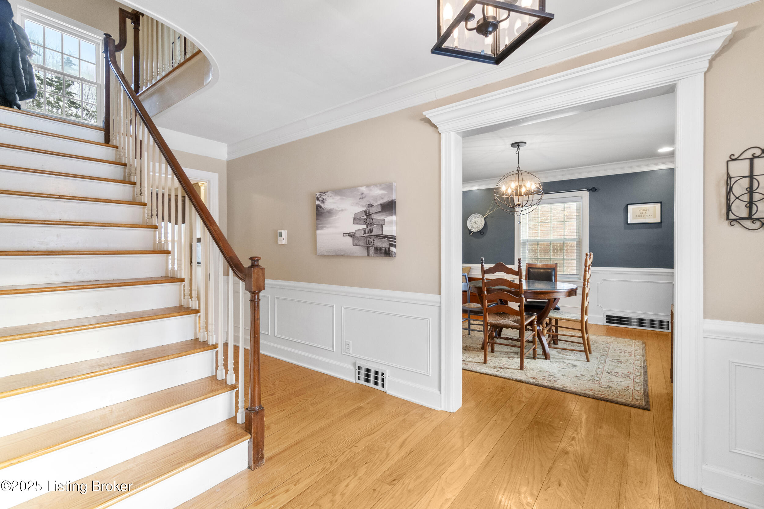3303 Oriole Dr