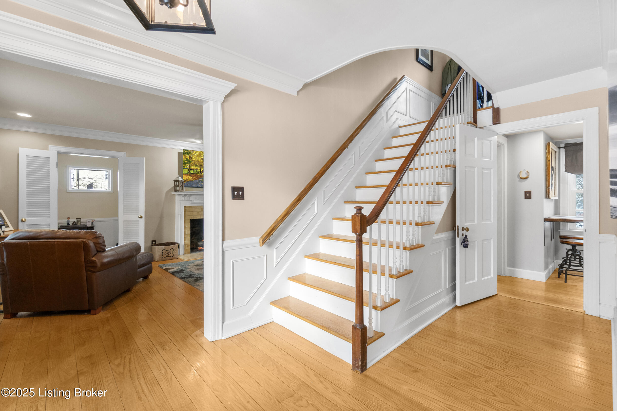 3303 Oriole Dr