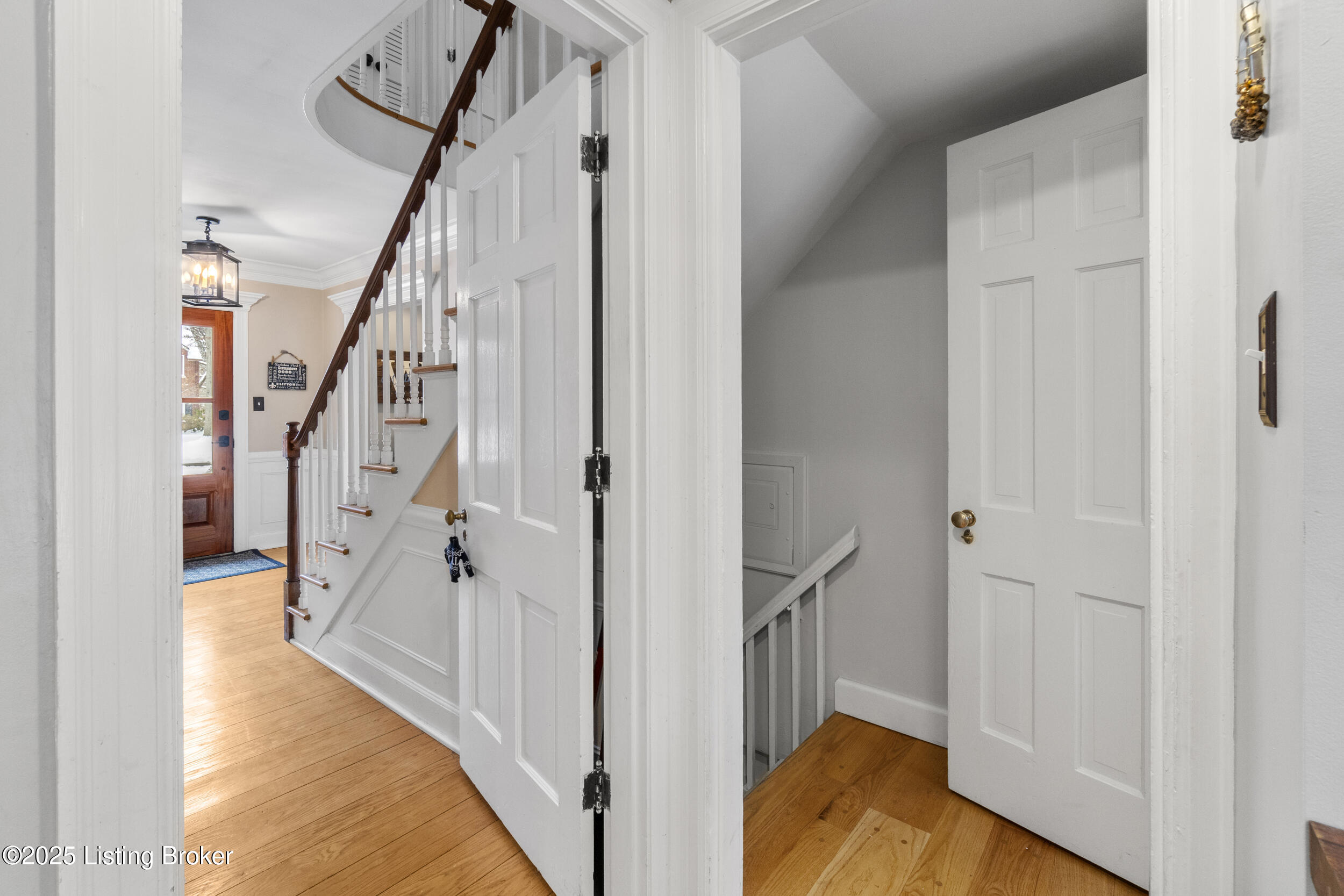 3303 Oriole Dr