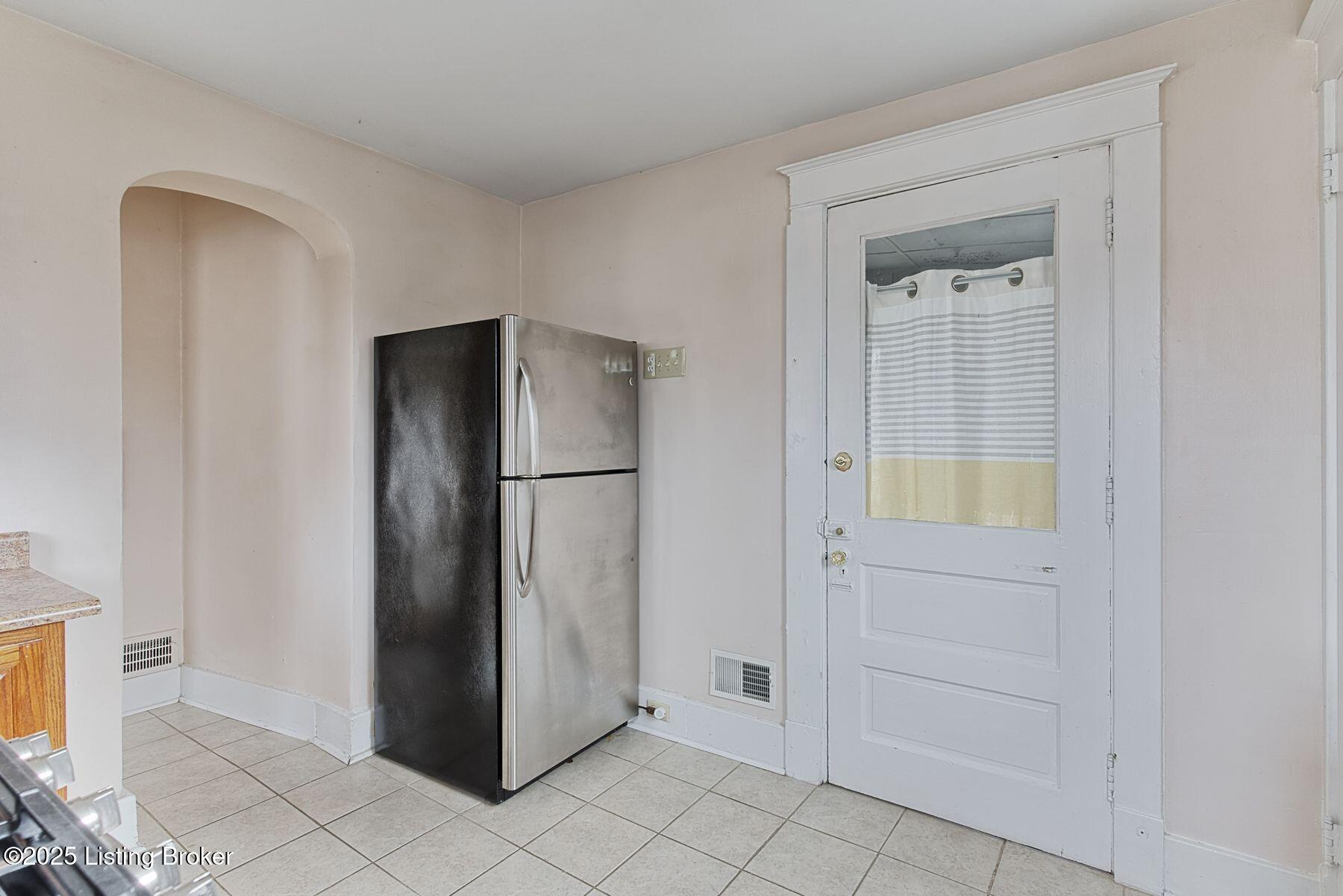 2102 Saratoga Dr