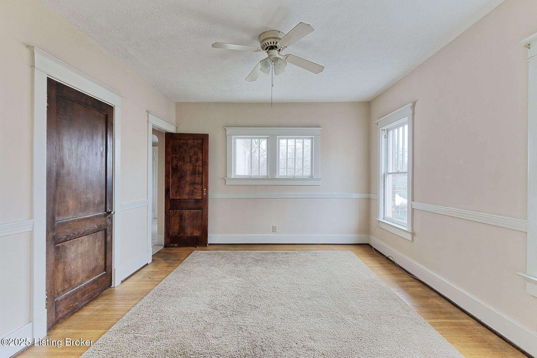 2102 Saratoga Dr