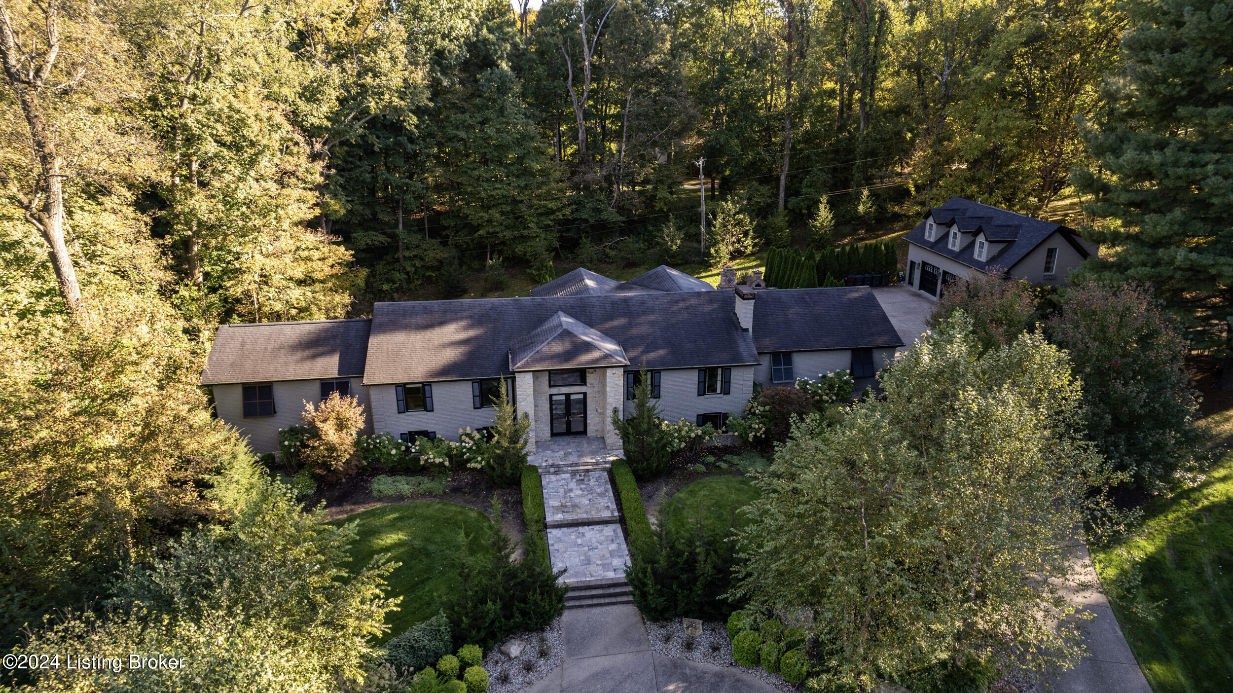 5800 River Knolls Dr
